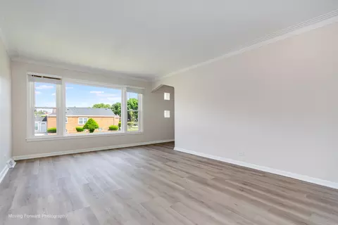 Living - 1651 E 91st St, Chicago, IL 60617 photo 4 of 7