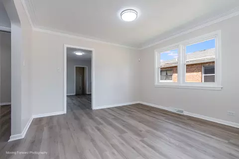 Living - 1651 E 91st St, Chicago, IL 60617 photo 6 of 7