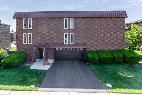 10408 Menard Ave #3, Oak Lawn, IL 60453
