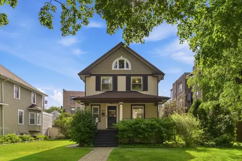840 S Humphrey Ave, Oak Park, IL 60304