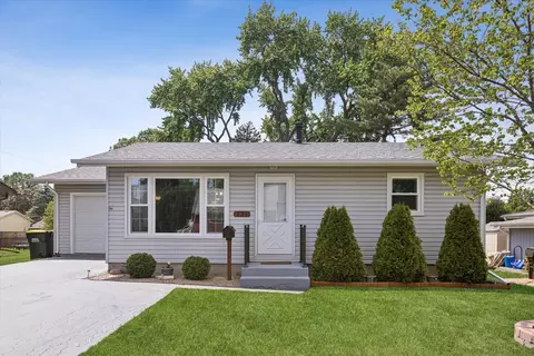 221 Koch Dr, Genoa, IL 60135