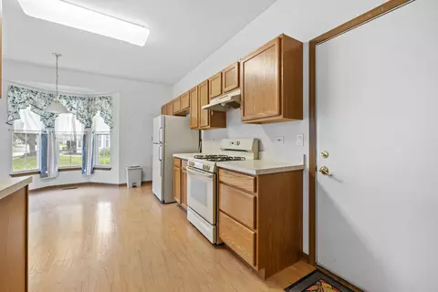Kitchen - 13761 S Redbud Dr, Plainfield, IL 60544 photo 1 of 4