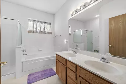 Bath - 13761 S Redbud Dr, Plainfield, IL 60544 photo 1 of 3