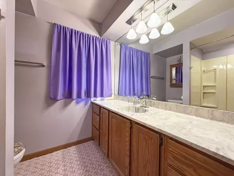 Bath - 1406 Taft Ave, Wheaton, IL 60189 photo 1 of 2