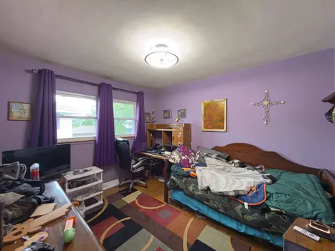 Bedroom - 1406 Taft Ave, Wheaton, IL 60189 photo 6 of 6