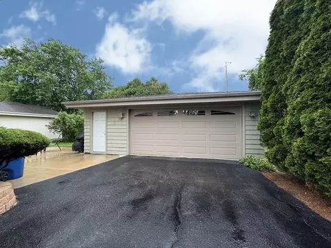Exterior - 1406 Taft Ave, Wheaton, IL 60189 photo 3 of 6