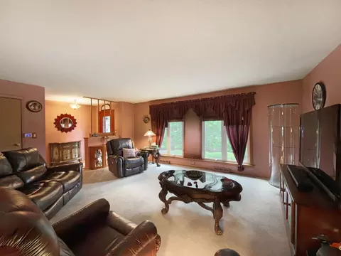 Living - 1406 Taft Ave, Wheaton, IL 60189 photo 1 of 2