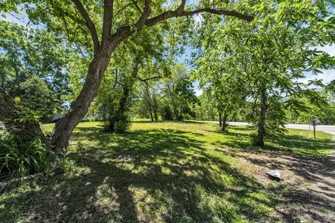 18 19 20 Antioch Rd, Trevor, WI 53179