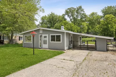 2606 Forestwood Dr, Mchenry, IL 60051