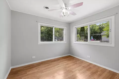 Bedroom - 2606 Forestwood Dr, Mchenry, IL 60051 photo 1 of 3