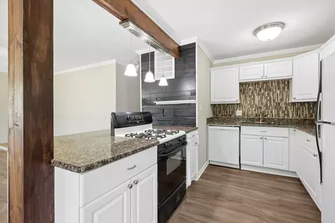 Kitchen - 2606 Forestwood Dr, Mchenry, IL 60051 photo 1 of 2