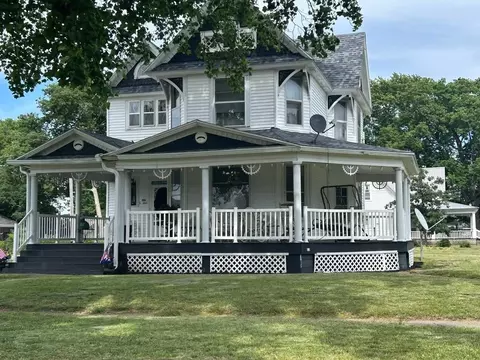 Exterior - 108 S Gray St, Sidell, IL 61876 photo 1 of 12
