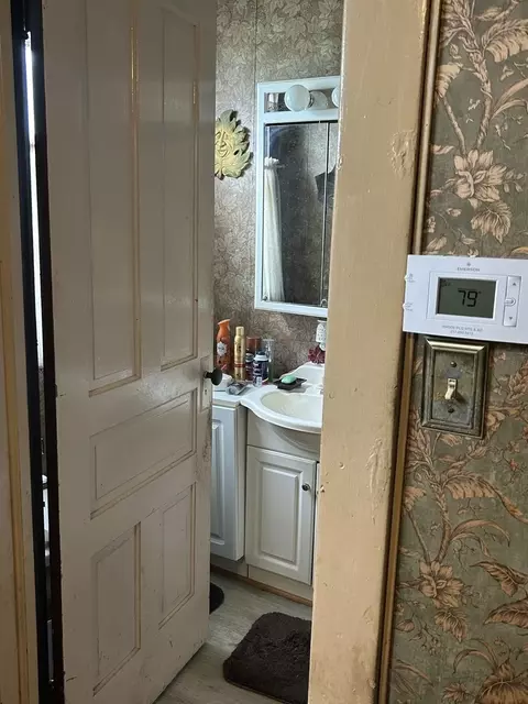 Bath - 108 S Gray St, Sidell, IL 61876 photo 1 of 5
