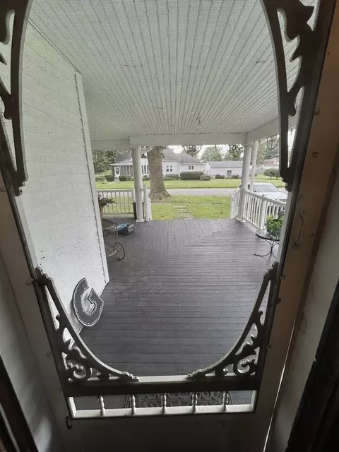 Exterior - 108 S Gray St, Sidell, IL 61876 photo 10 of 12