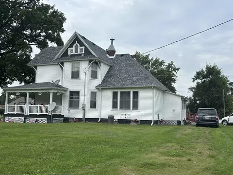 Exterior - 108 S Gray St, Sidell, IL 61876 photo 6 of 12