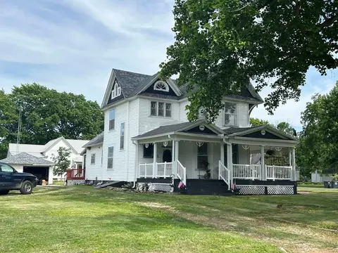 Other - 108 S Gray St, Sidell, IL 61876 photo 3 of 17