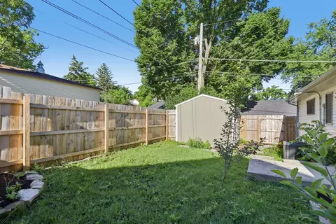 Exterior - 104 E Division St, Lemont, IL 60439 photo 7 of 10