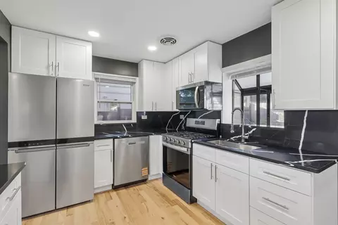 Kitchen - 104 E Division St, Lemont, IL 60439 photo 2 of 4