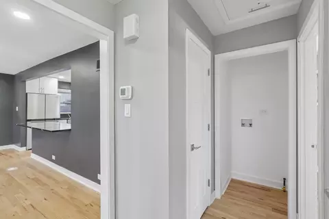 Entry Way - 104 E Division St, Lemont, IL 60439 photo 1 of 3