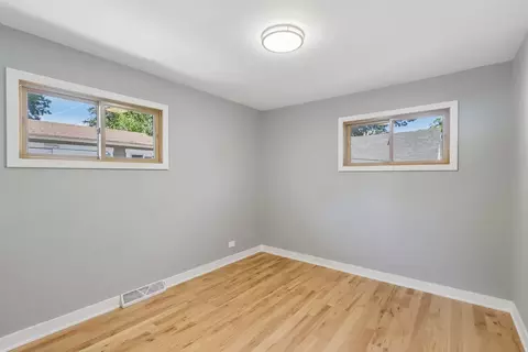 Bedroom - 104 E Division St, Lemont, IL 60439 photo 4 of 6