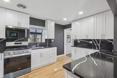 Kitchen - 104 E Division St, Lemont, IL 60439 photo 1 of 4
