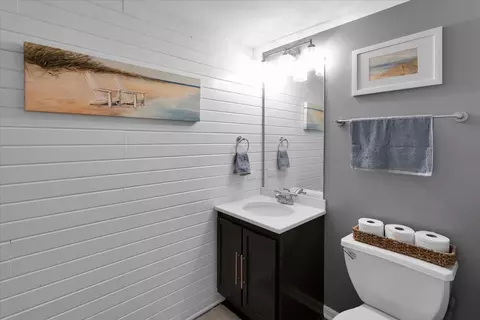 Bath - 1410 Martin Ct, Plainfield, IL 60586 photo 2 of 2