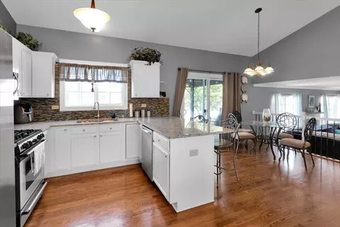 Kitchen - 1410 Martin Ct, Plainfield, IL 60586 photo 3 of 3