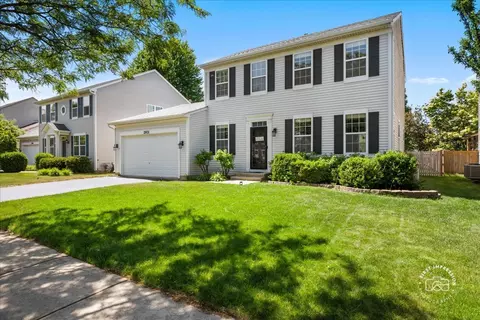 2931 Grand Ridge Cir, Aurora, IL 60503