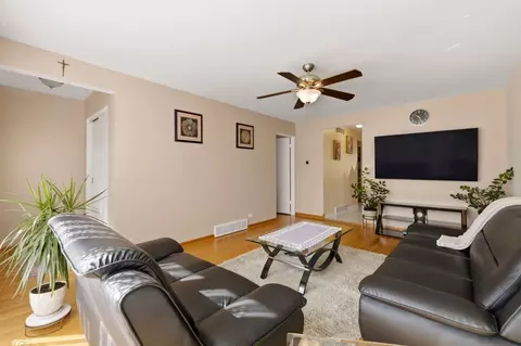 Living - 5836 S Mayfield Ave, Chicago, IL 60638 photo 2 of 5