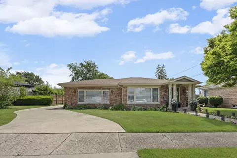 7145 Greenwood St, Morton Grove, IL 60053