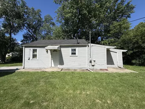 Exterior - 19 W 36th Pl, Steger, IL 60475 photo 5 of 9