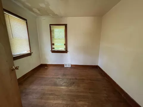 Bedroom - 19 W 36th Pl, Steger, IL 60475 photo 8 of 8