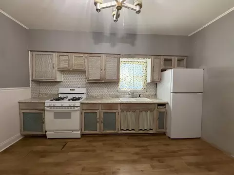 Kitchen - 19 W 36th Pl, Steger, IL 60475 photo 1 of 2