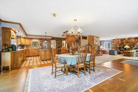 Dining - 2 Breckenridge Dr, Bloomington, IL 61701 photo 2 of 3