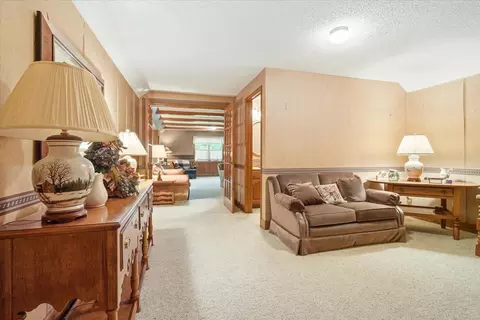 Entry Way - 2 Breckenridge Dr, Bloomington, IL 61701 photo 9 of 15