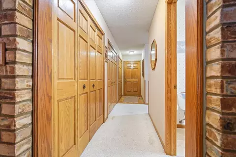 Entry Way - 2 Breckenridge Dr, Bloomington, IL 61701 photo 5 of 15