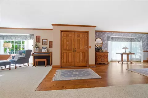 Entry Way - 2 Breckenridge Dr, Bloomington, IL 61701 photo 2 of 15