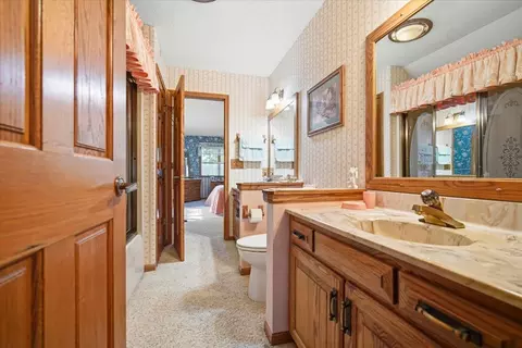 Bath - 2 Breckenridge Dr, Bloomington, IL 61701 photo 6 of 7