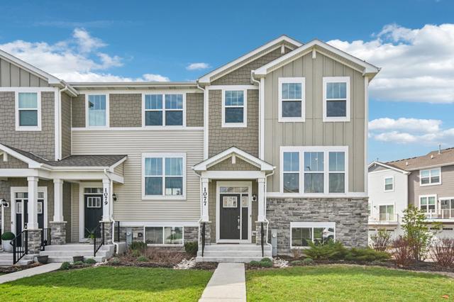 1077 Moraine Dr, South Elgin, IL 60177