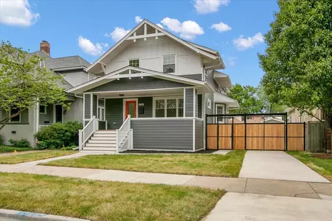 4036 W Warwick Ave, Chicago, IL 60641