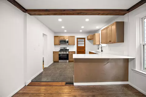 Kitchen - 974 S Washington Ave, Kankakee, IL 60901 photo 1 of 3