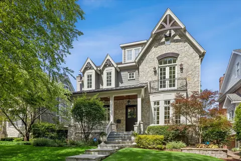 28 S Adams St, Hinsdale, IL 60521