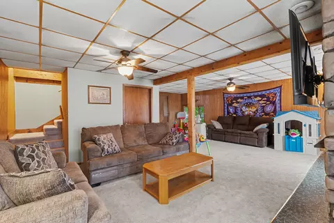Living - 412 E Pine St, Paxton, IL 60957 photo 2 of 2