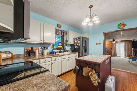 Kitchen - 412 E Pine St, Paxton, IL 60957 photo 2 of 2