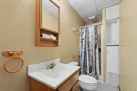 Bath - 412 E Pine St, Paxton, IL 60957 photo 2 of 2