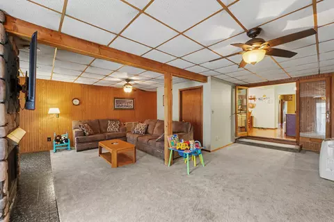 Living - 412 E Pine St, Paxton, IL 60957 photo 1 of 2