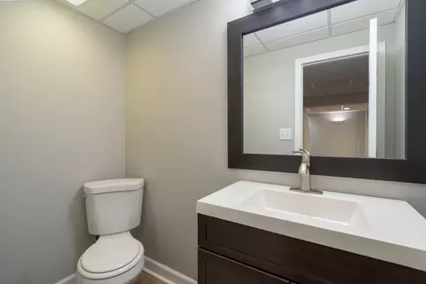 Bath - 5104 Prestwick Cir, Plainfield, IL 60586 photo 4 of 4