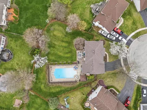 View/Area - 5104 Prestwick Cir, Plainfield, IL 60586 photo 1 of 13