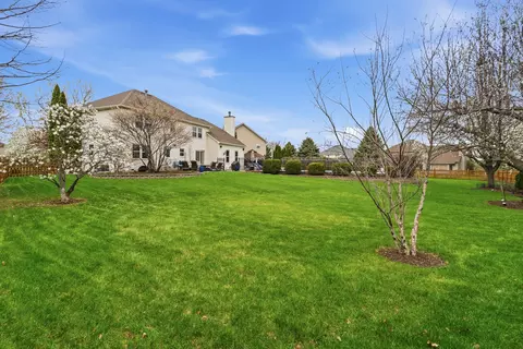 Exterior - 5104 Prestwick Cir, Plainfield, IL 60586 photo 7 of 25