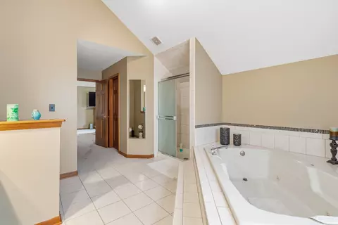 Entry Way - 5104 Prestwick Cir, Plainfield, IL 60586 photo 3 of 5